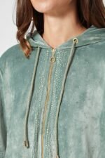 ΓΥΝΑΙΚΕΙΑ ΦΟΡΜΑ ΜΕ ΜΑΛΑΚΟ ΒΕΛΟΥΔΟ PENKY