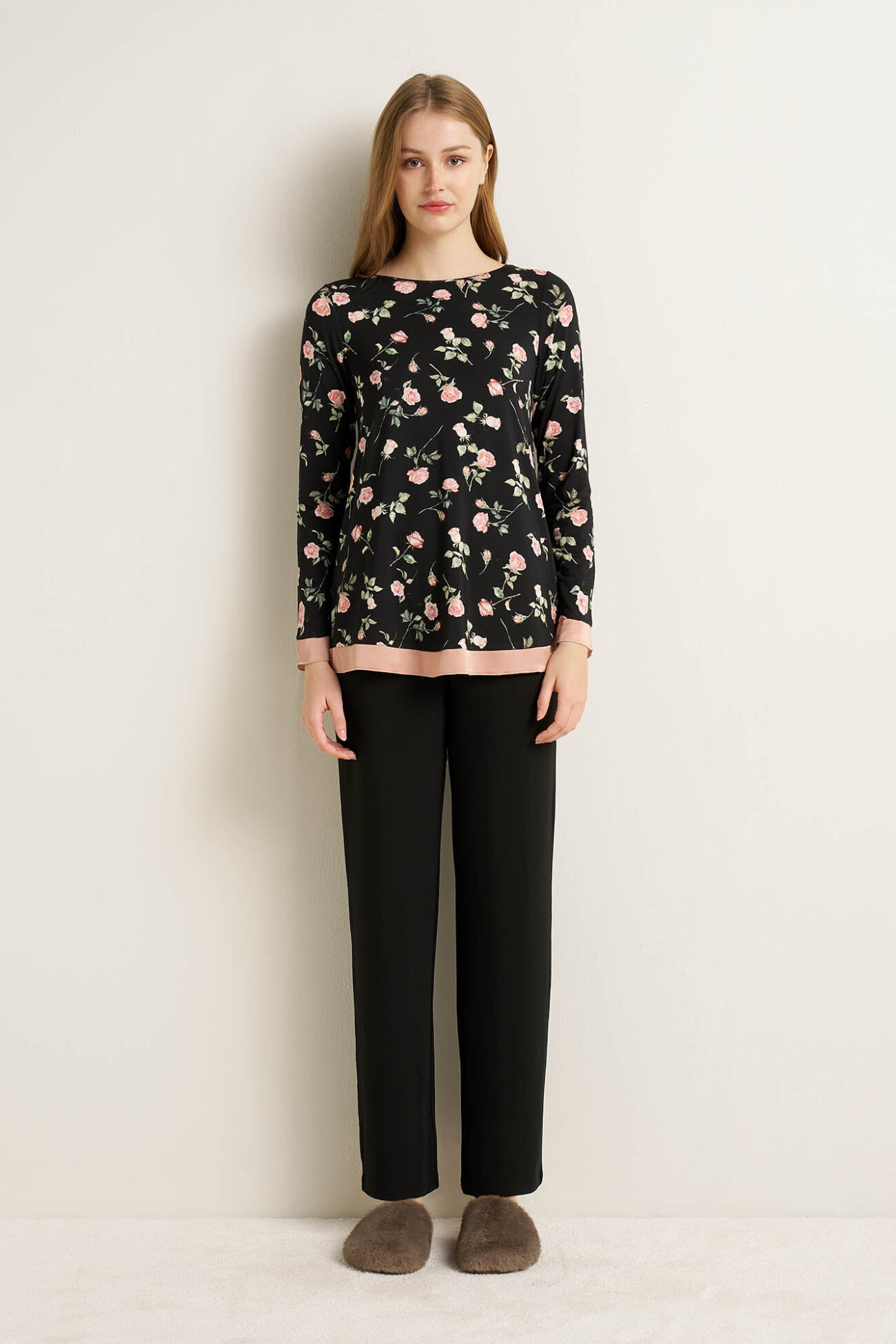 ΜΑΚΡΥΜΑΝΙΚΗ ΠΥΤΖΑΜΑ FLORAL VAMP